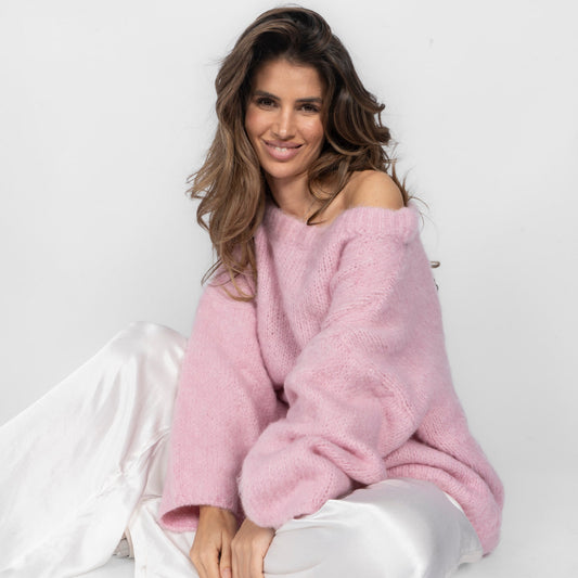 Ultra-Soft Off-Shoulder Strick