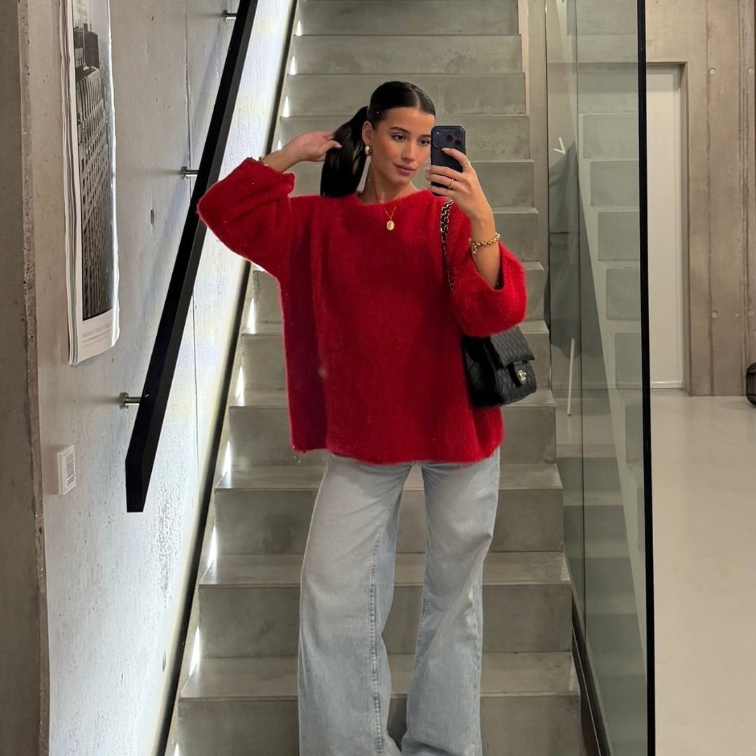 Ultra-Soft Off-Shoulder Strick