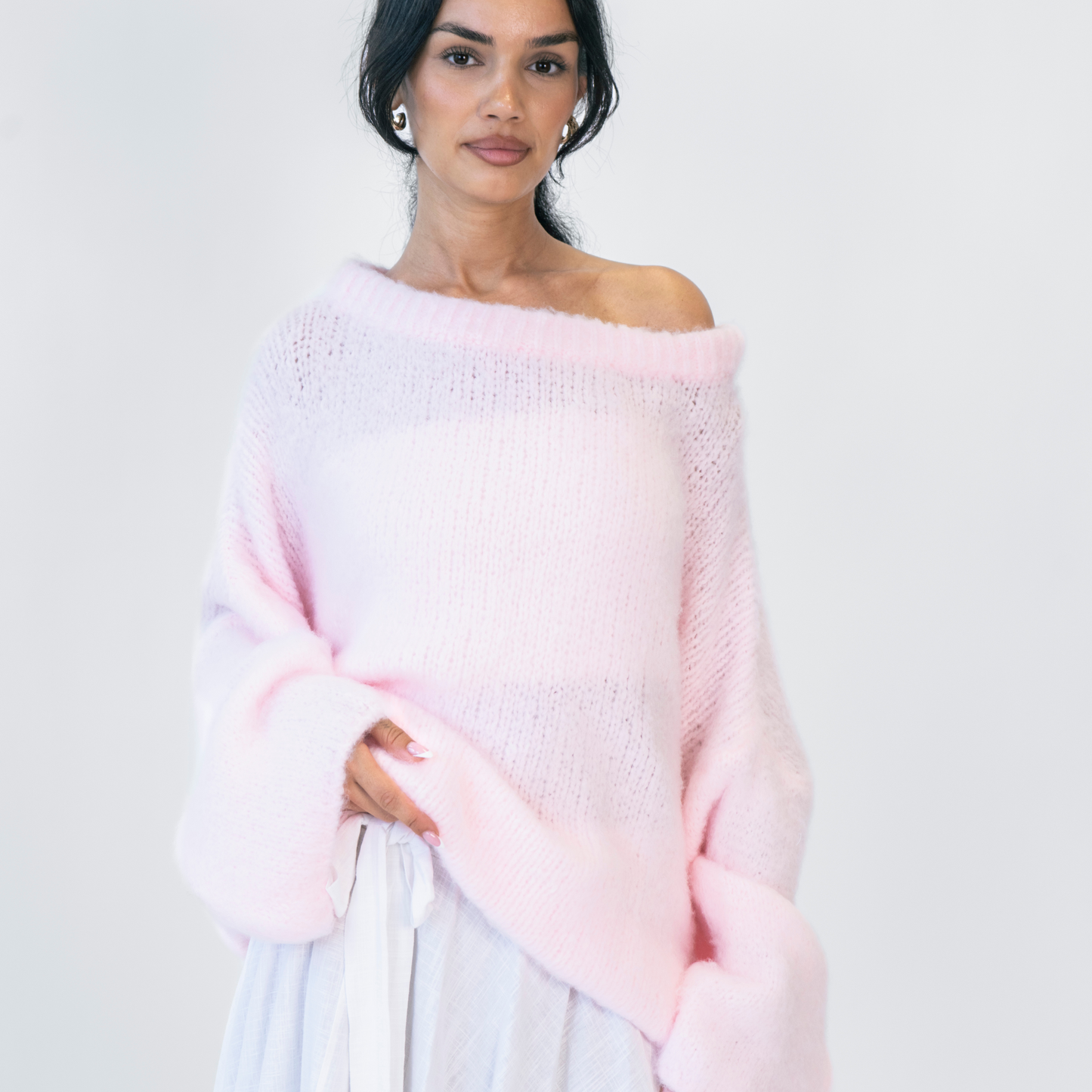 Ultra-Soft Off-Shoulder Strick