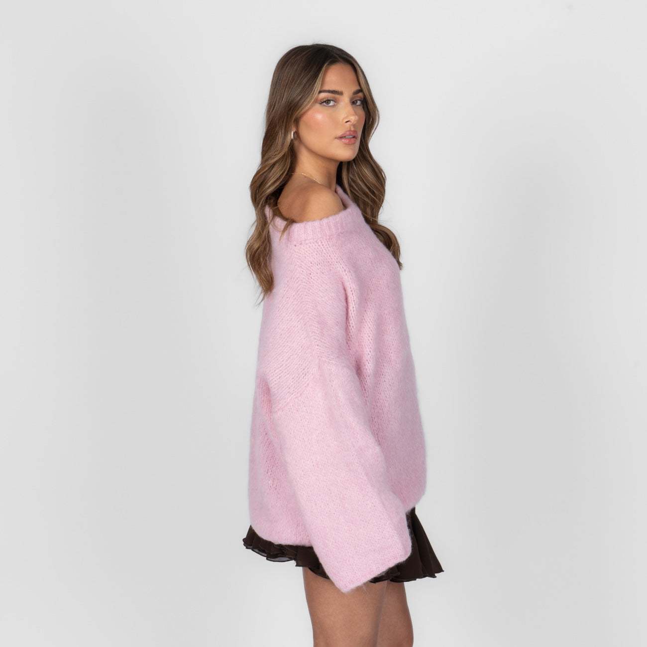 Ultra-Soft Off-Shoulder Strick