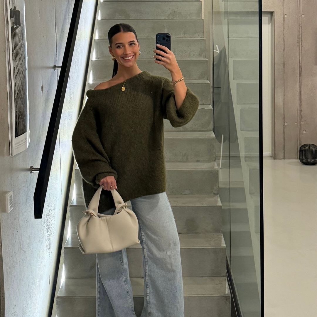 Ultra-Soft Off-Shoulder Strick