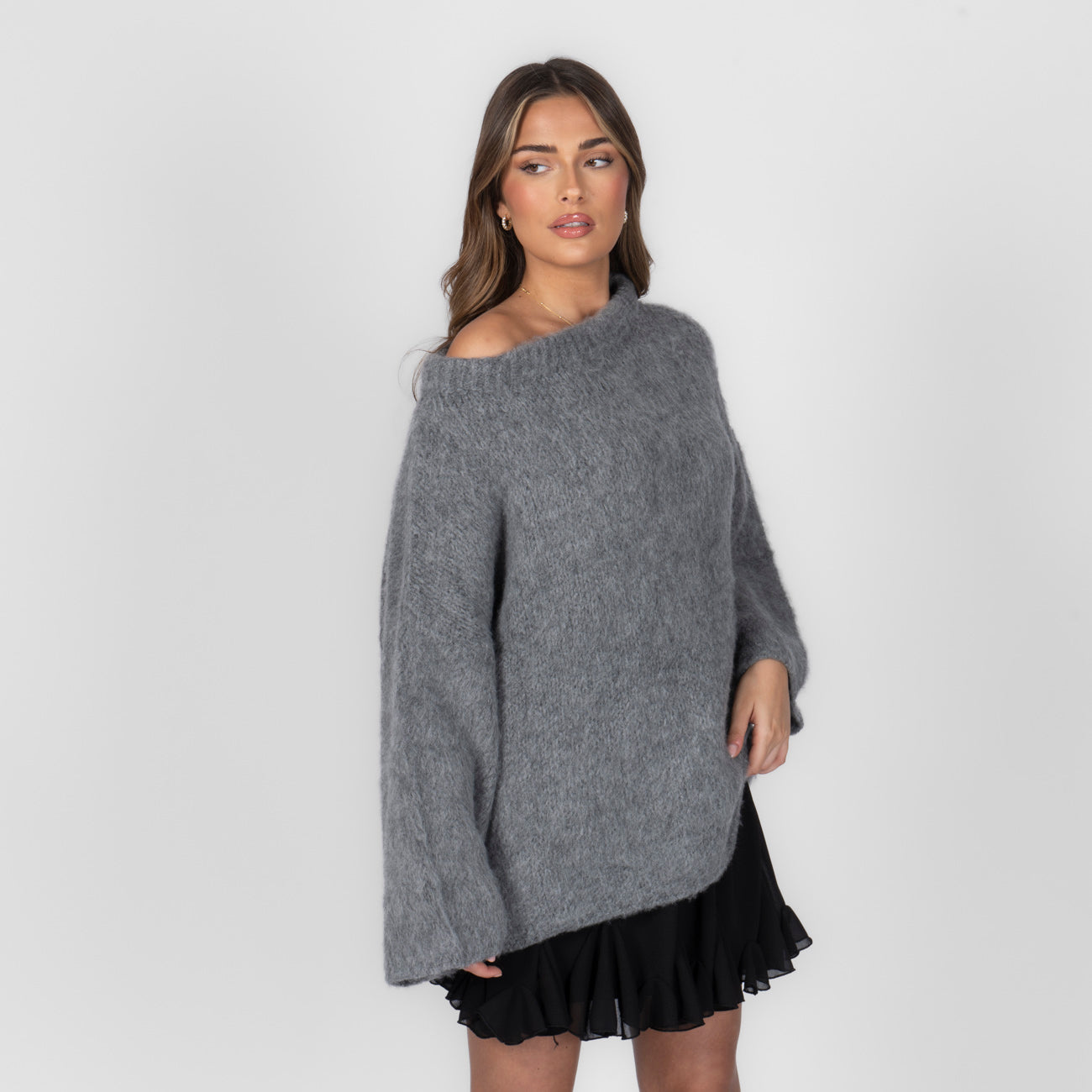 Ultra-Soft Off-Shoulder Strick