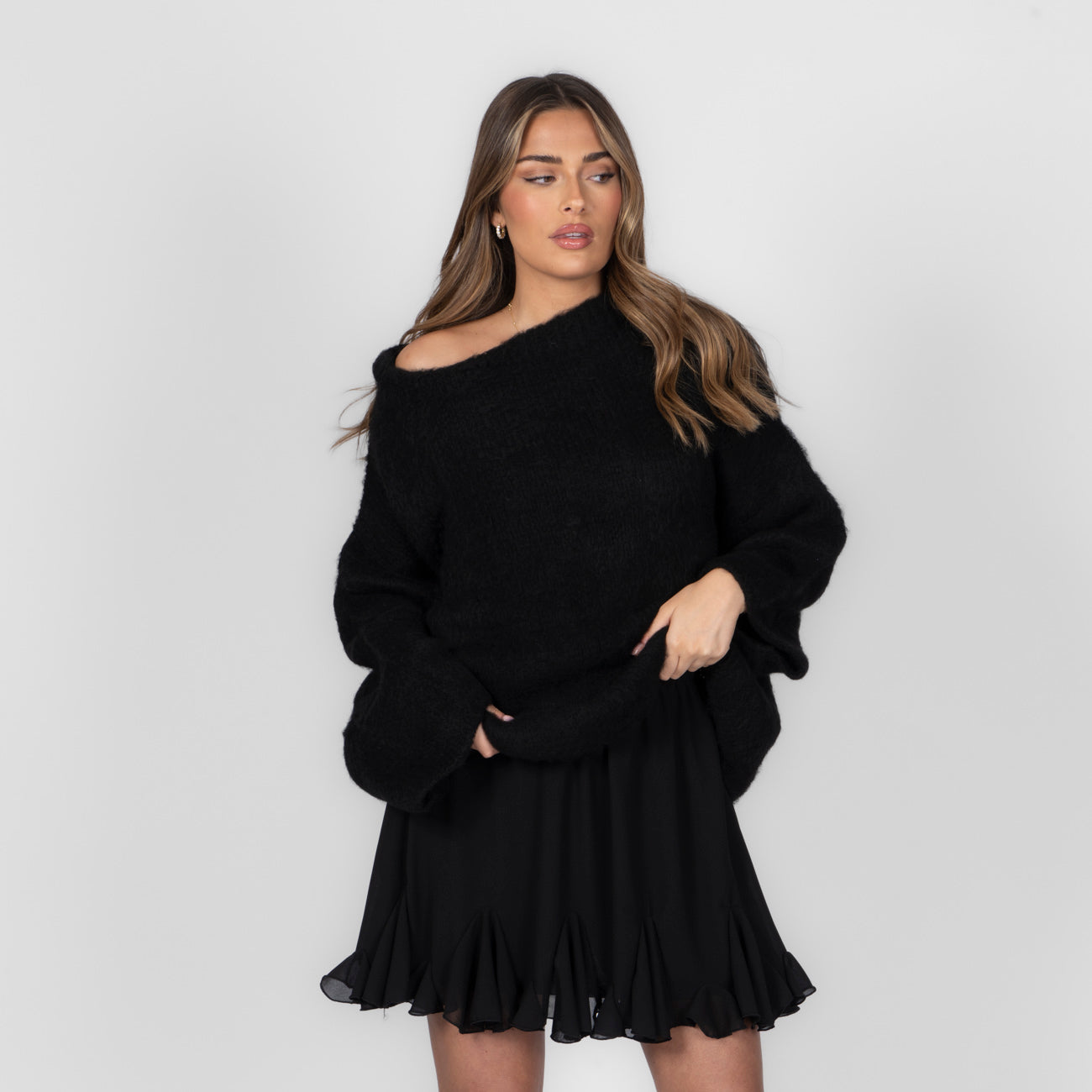 Ultra-Soft Off-Shoulder Strick