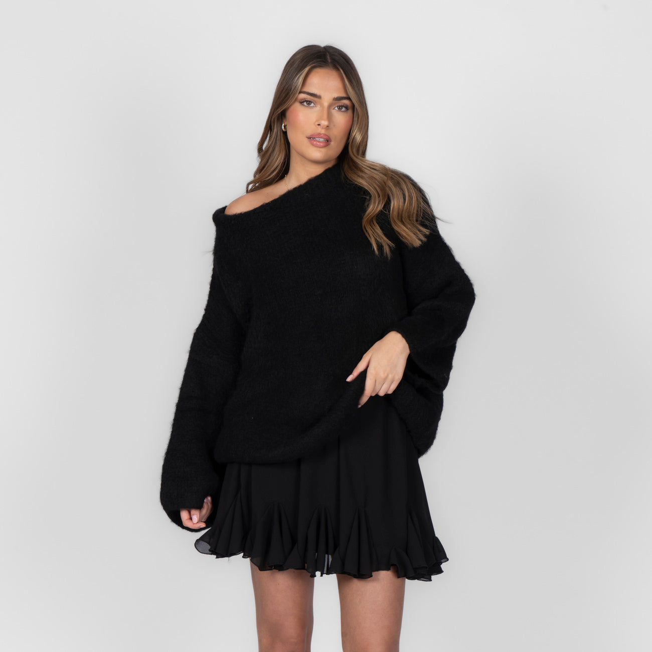 Ultra-Soft Off-Shoulder Strick