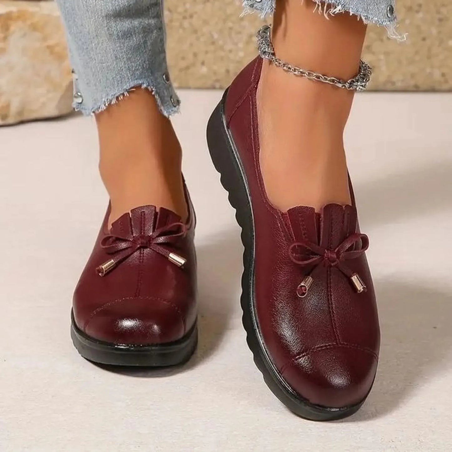 Damen Slipper aus weichem Leder – Zeitlos elegant & bequem