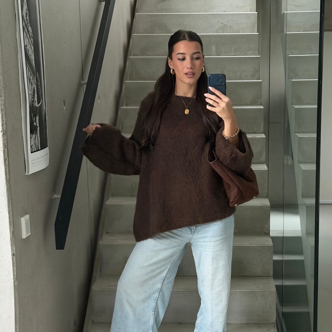 Ultra-Soft Off-Shoulder Strick