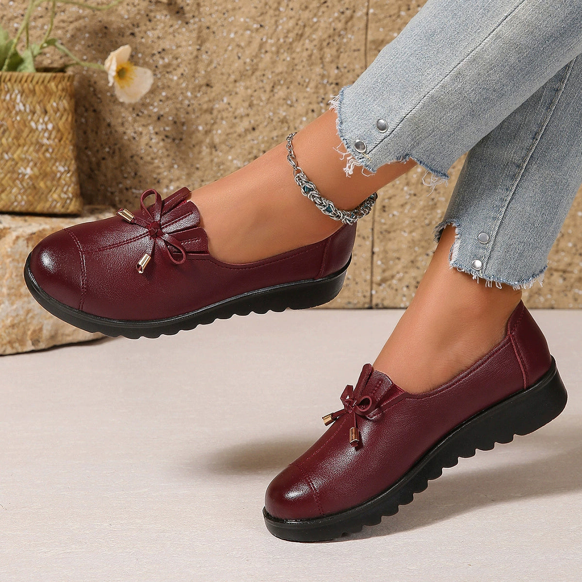 Damen Slipper aus weichem Leder – Zeitlos elegant & bequem
