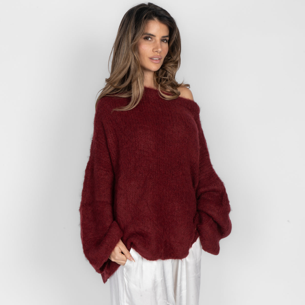 Ultra-Soft Off-Shoulder Strick