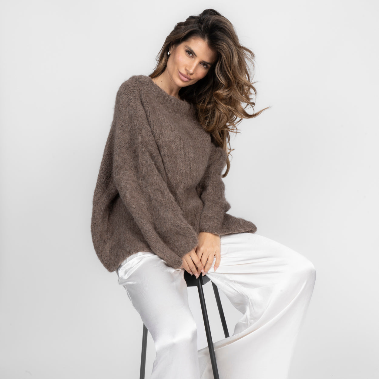 Ultra-Soft Off-Shoulder Strick