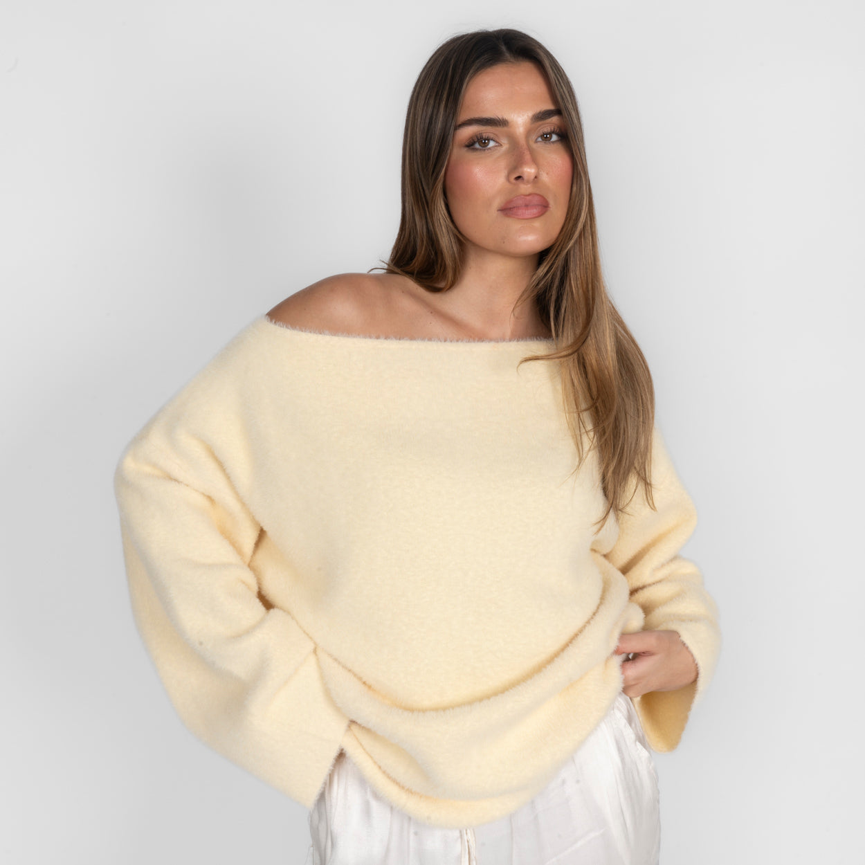 Ultra-weicher Everyday Off-Shoulder Pullover