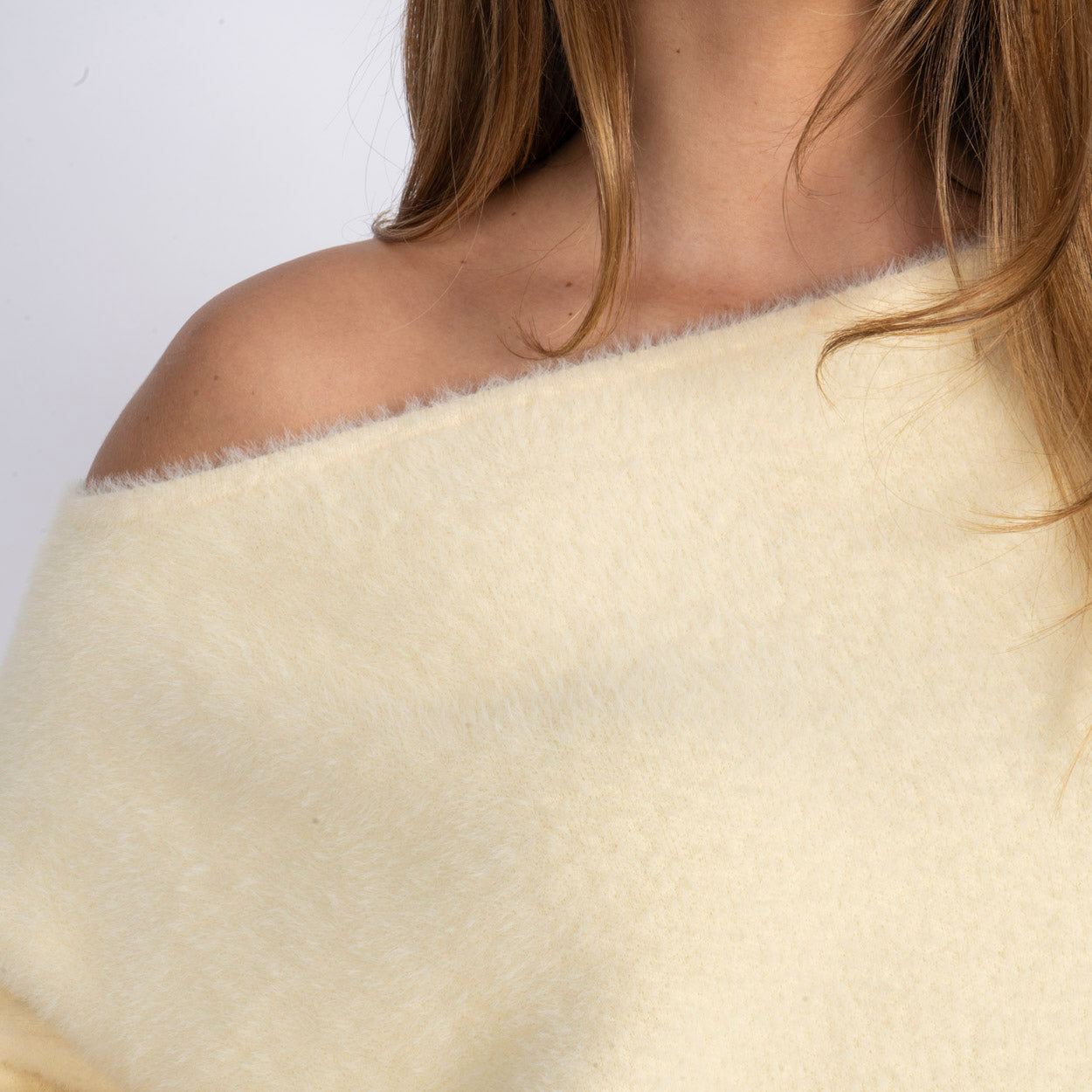 Ultra-weicher Everyday Off-Shoulder Pullover