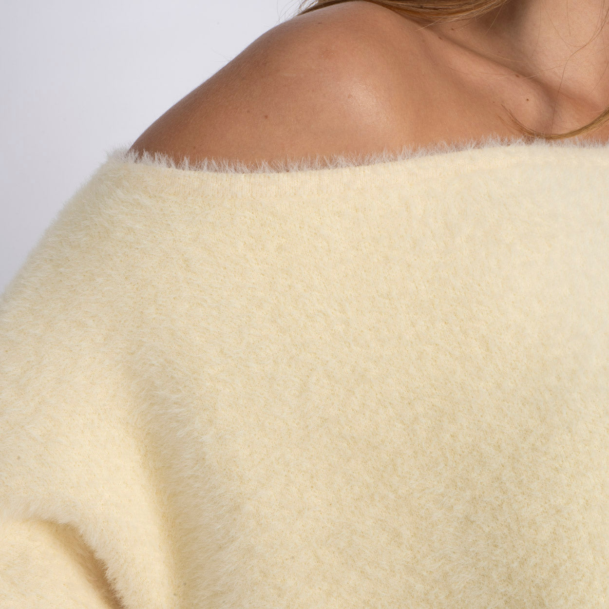 Ultra-weicher Everyday Off-Shoulder Pullover