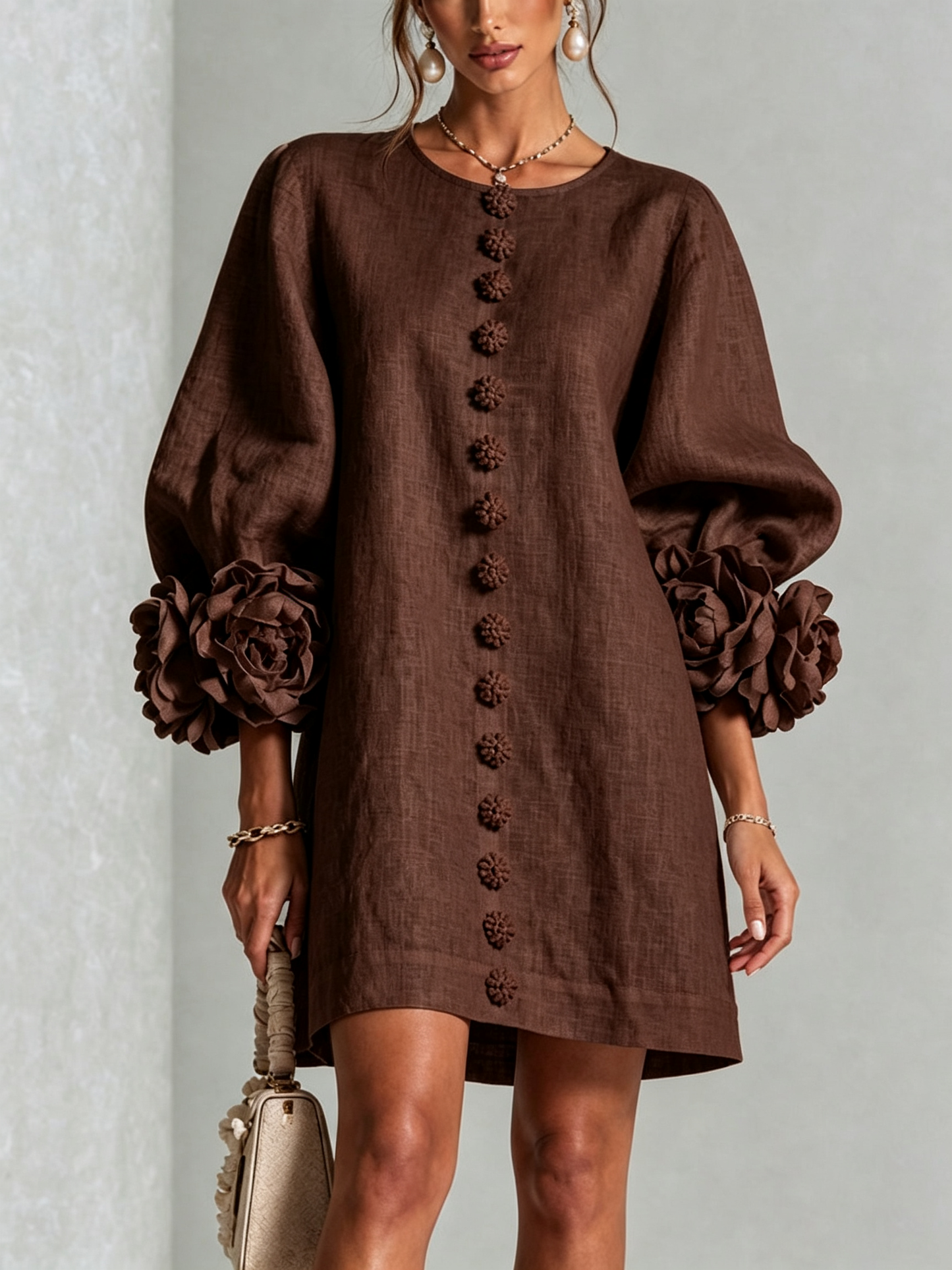 Weißes Blumendesign Hemdblusenkleid mit auffälligen Blumenkämpfen
