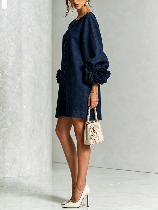 Navy Floral Button-down Mini Kleid mit auffälligen Blumenmanschetten