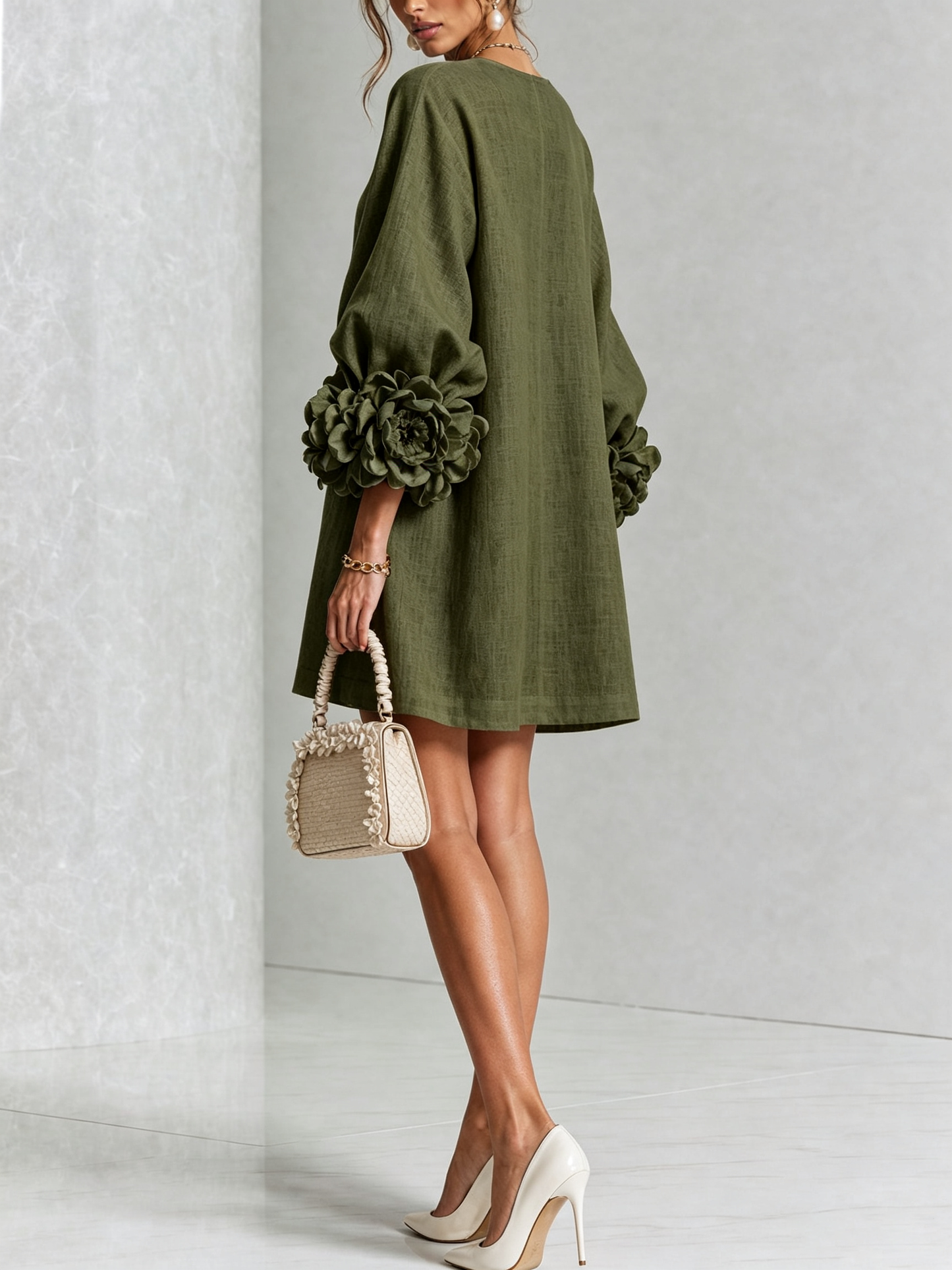 Weißes Blumendesign Hemdblusenkleid mit auffälligen Blumenkämpfen